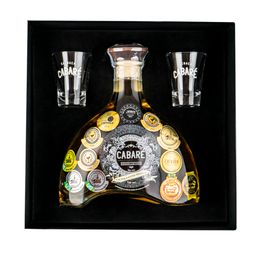 kit-cachaca-cabare-com-2-copos-extra-premium-15-anos-700ml-kcc-00944_1