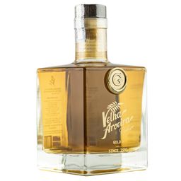 cachaca-velha-aroeira-gold-carvalho-frances-500ml-081875_1